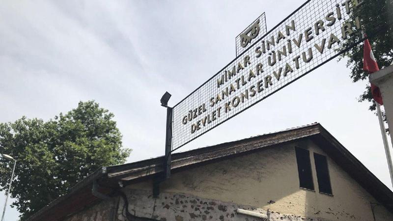 'Mimar Sinan'ın tahliye tarihi ertelendi 'Mimar Sinan'ın tahliye tarihi ertelendi