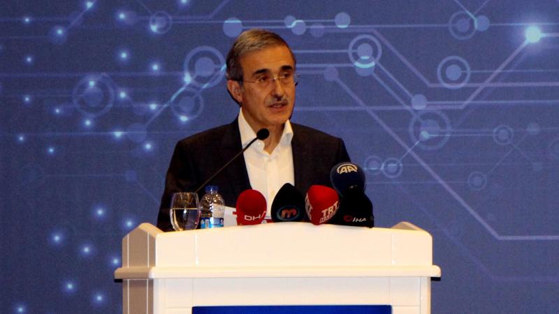 Savunma Sanayii Başkanı Demir, S-400 için tarih verdi Savunma Sanayii Başkanı Demir, S-400 için tarih verdi
