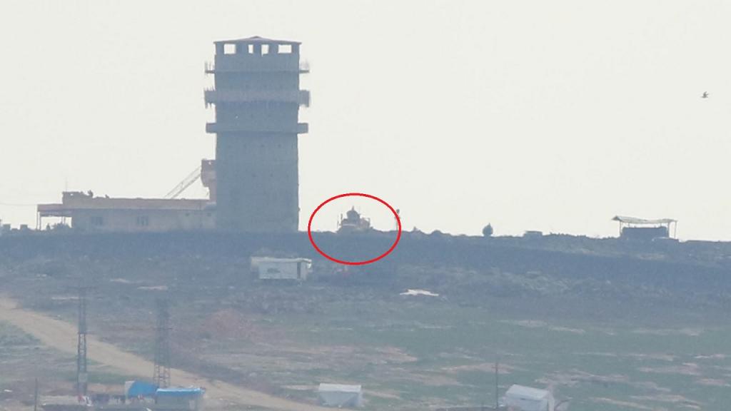 TSK siperlerinin karşısında ABD askerleri ile PKK/YPG'liler nöbet tutuyor