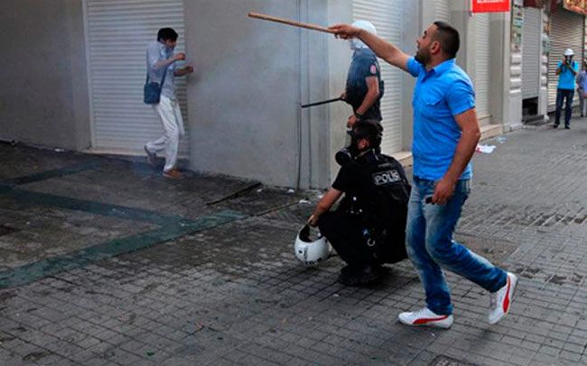 AKP, iktidarını korumak için mafya ile anlaşıp, eli sopalı milisler kuruyor
